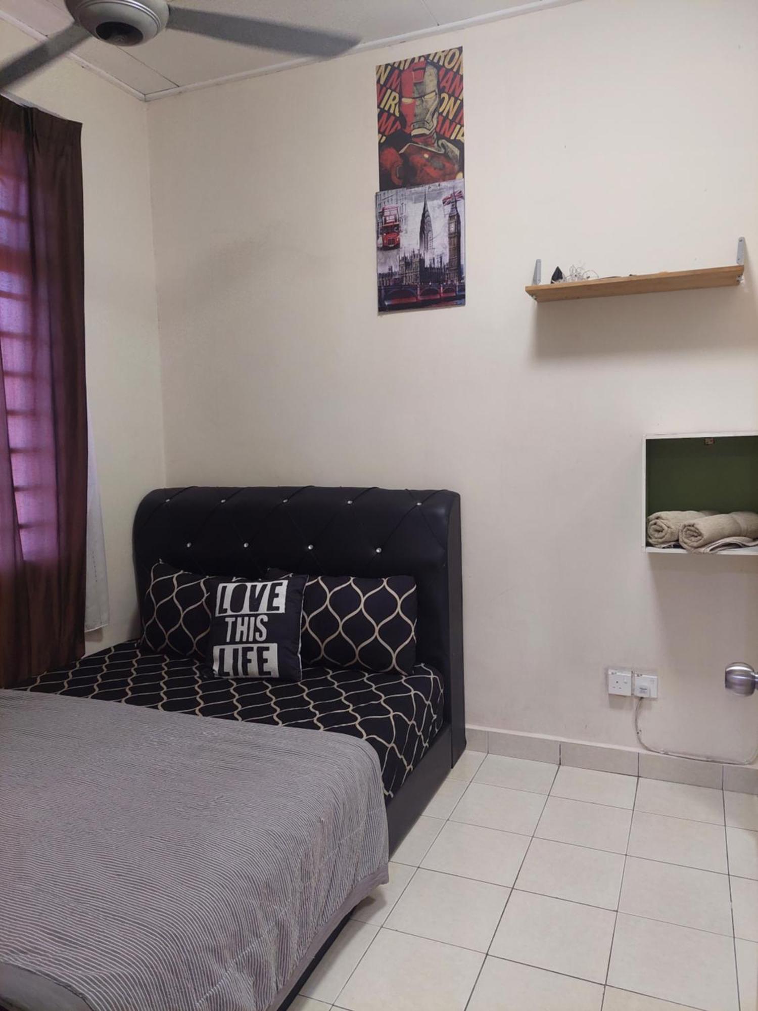 E&A Homestay Klia/ Sepang/ Nilai Buitenkant foto
