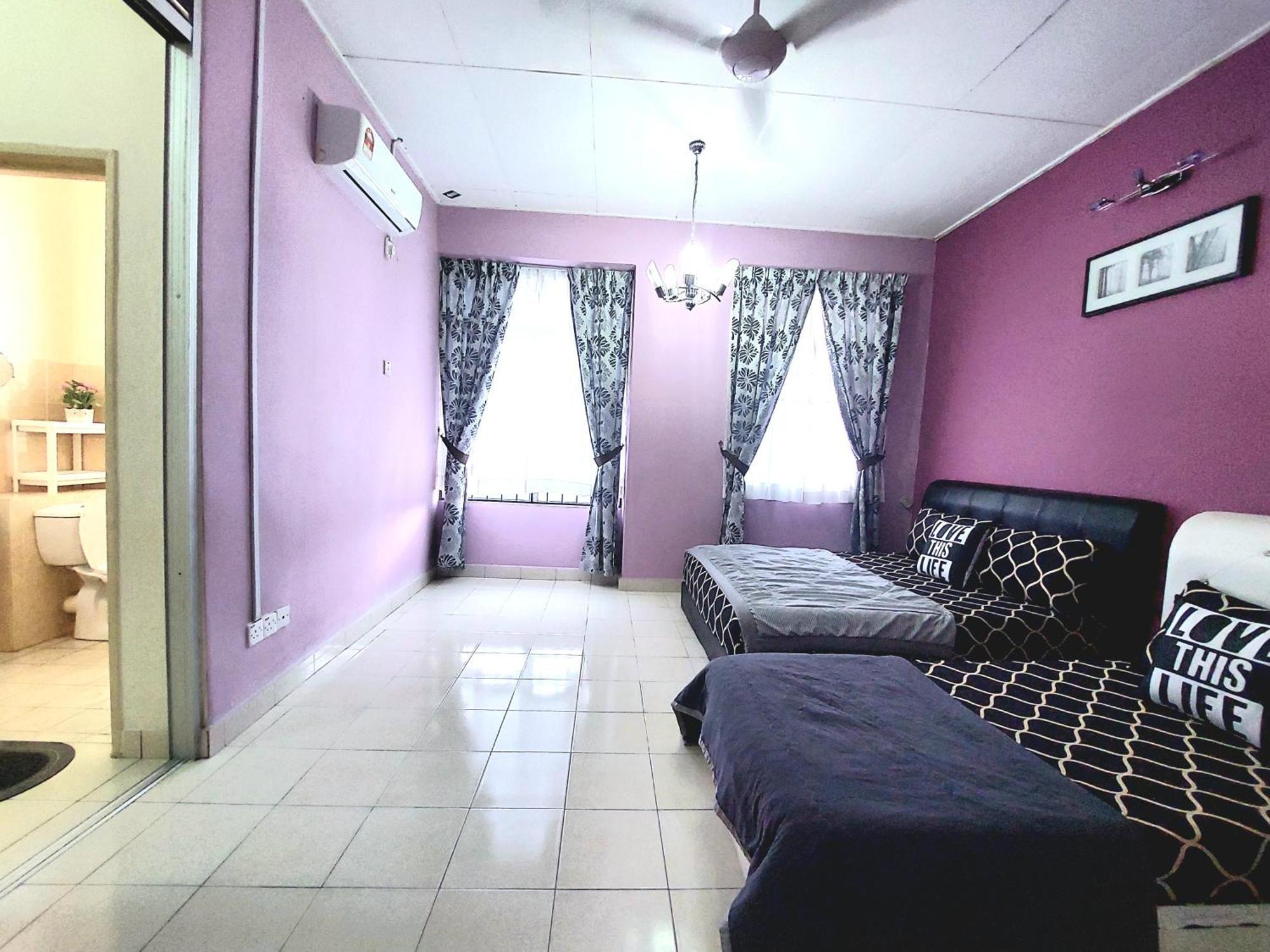 E&A Homestay Klia/ Sepang/ Nilai Buitenkant foto