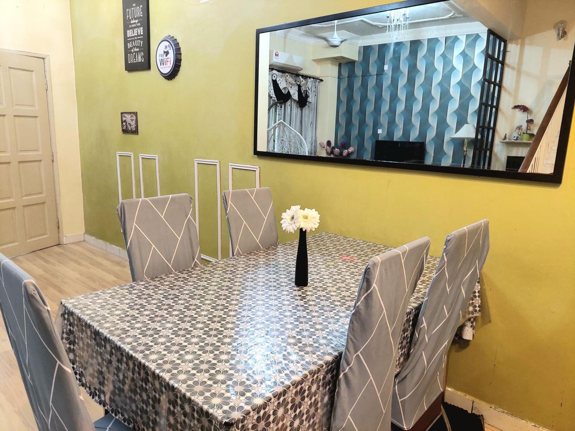 E&A Homestay Klia/ Sepang/ Nilai Buitenkant foto