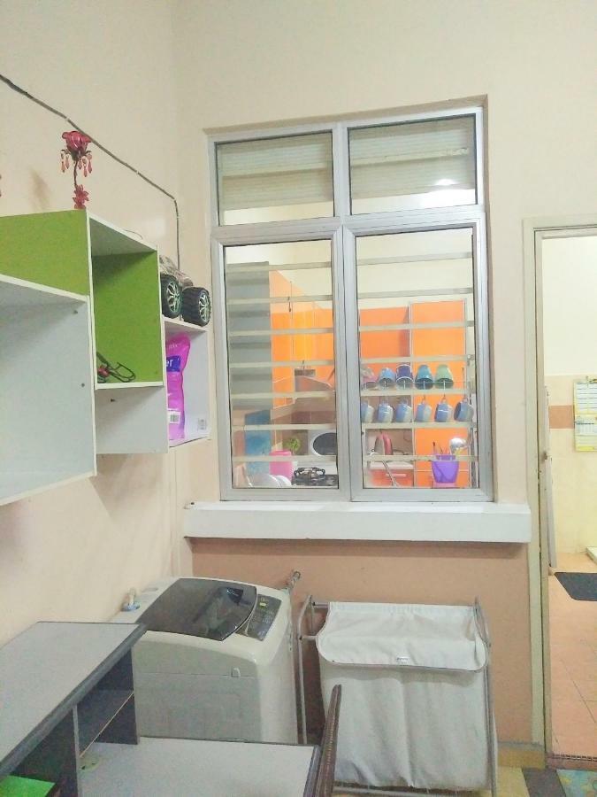 E&A Homestay Klia/ Sepang/ Nilai Buitenkant foto