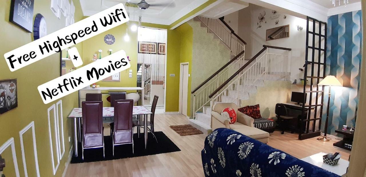 E&A Homestay Klia/ Sepang/ Nilai Buitenkant foto
